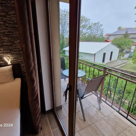 Casa Adrian 多亚马伊