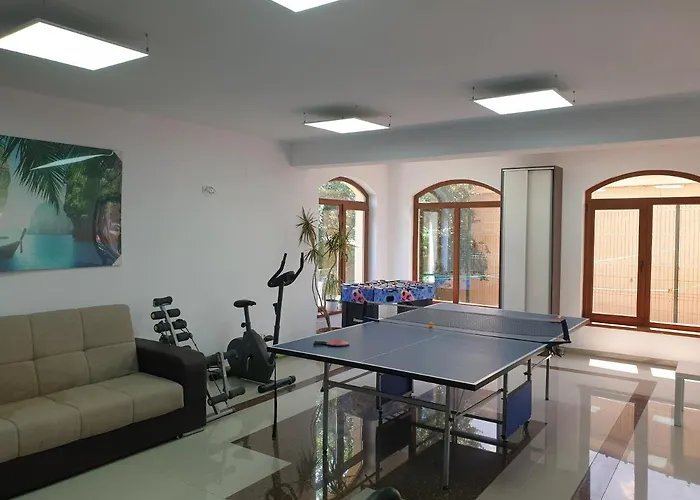 Casa Adrian 民宿 多亚马伊