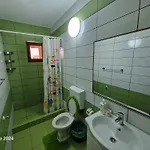Casa Adrian * Două Mai