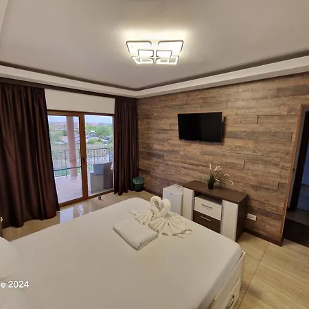 Homestay Casa Adrian 2 Mai