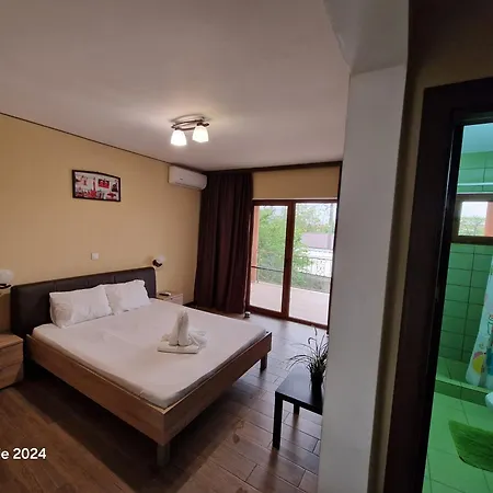 Homestay Casa Adrian 2 Mai