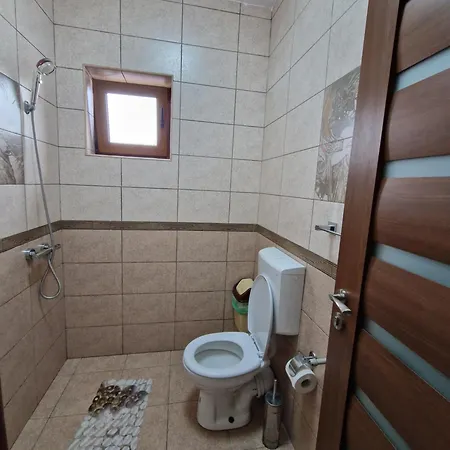 Homestay Casa Adrian 2 Mai